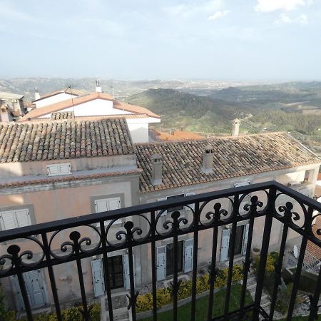 Holiday House Apartment Santa Severina Екстериор снимка