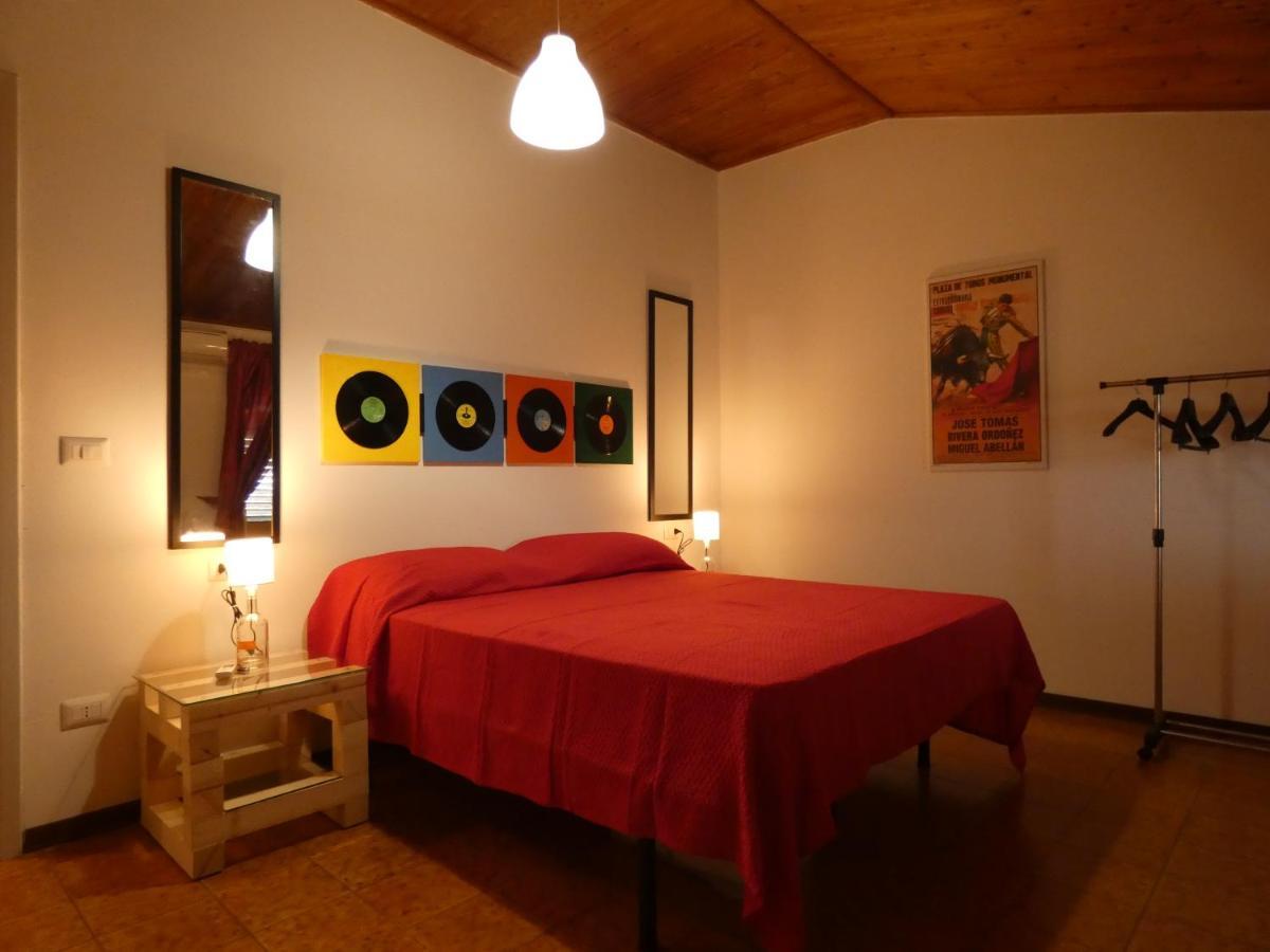Holiday House Apartment Santa Severina Екстериор снимка